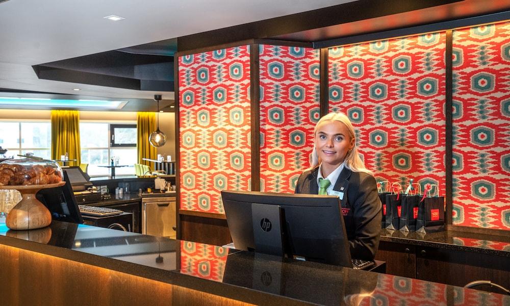 Thon Hotel Bergen Airport Exterior foto